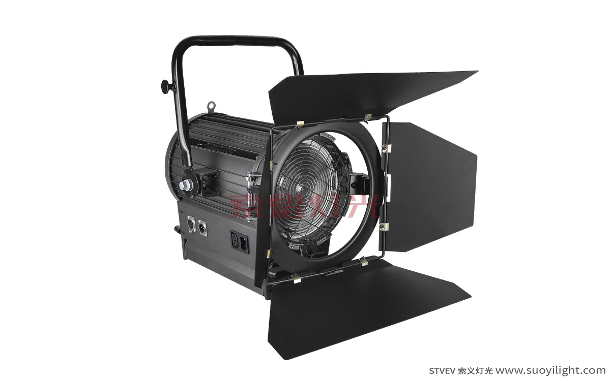 South-Africa100W LED Video Film Zoom Fresnel Light